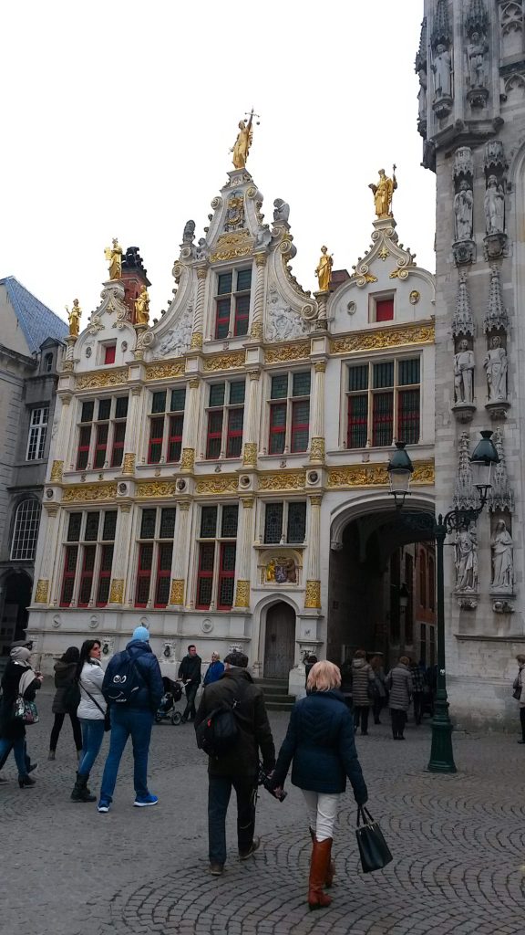 Praça em Bruges, Bélgica
