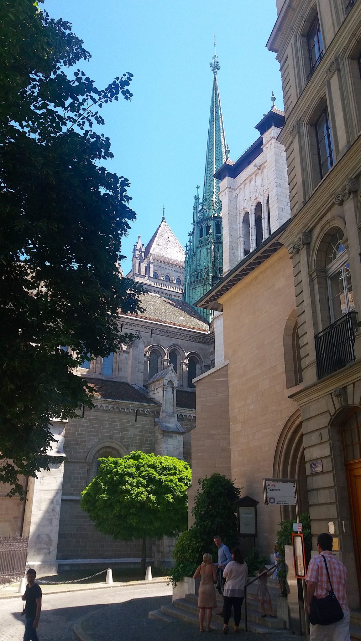 Viagem à Genebra, Catedral de São Pedro