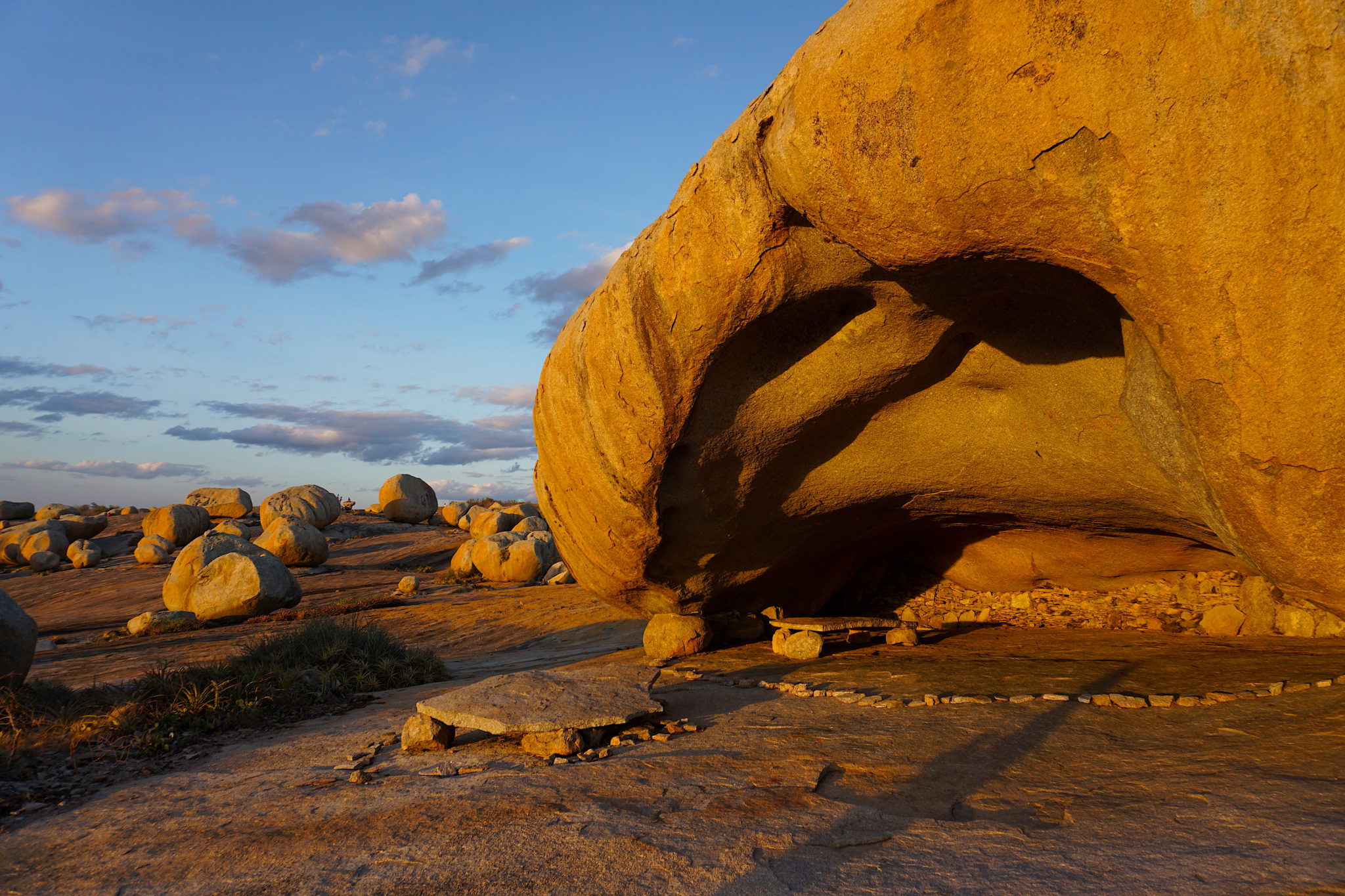 Pedras Gigantes em Lajedo de Pai Mateus, Paraíba