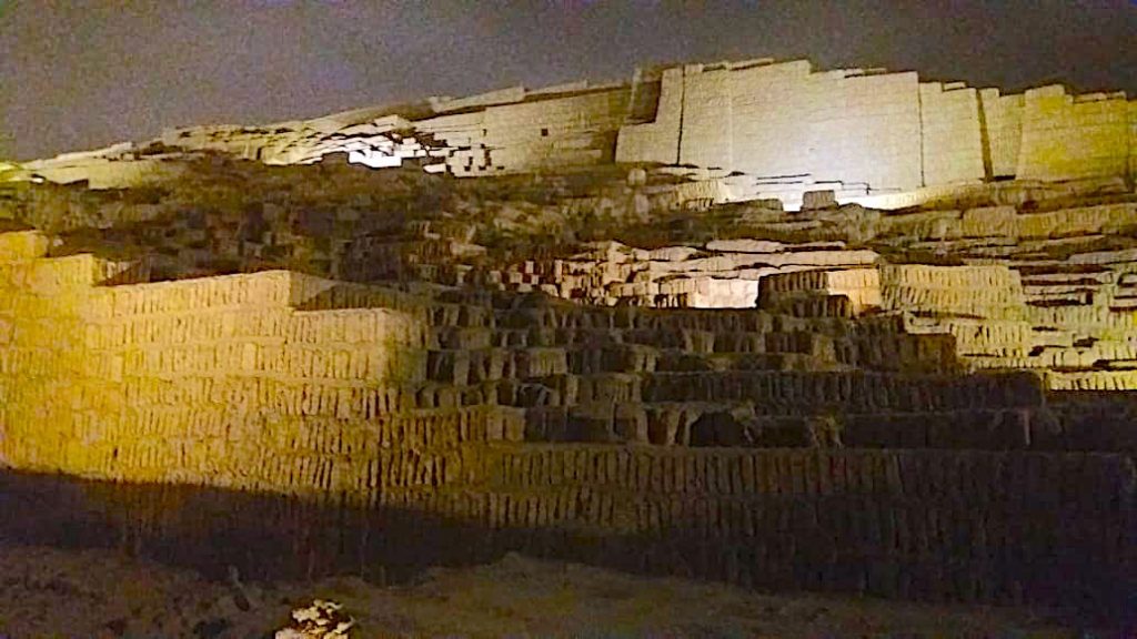 A pirâmide de Huaca Pucllana, Lima