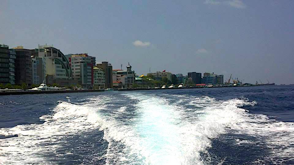 Vista da capital das Maldivas, Malé