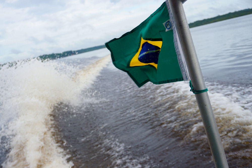 Passeio pelo Rio Negro, na Amazônia