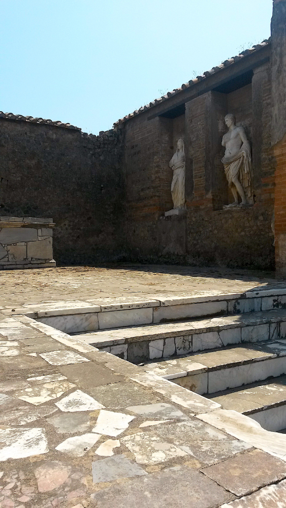Um dos templos de Pompeia, Itália