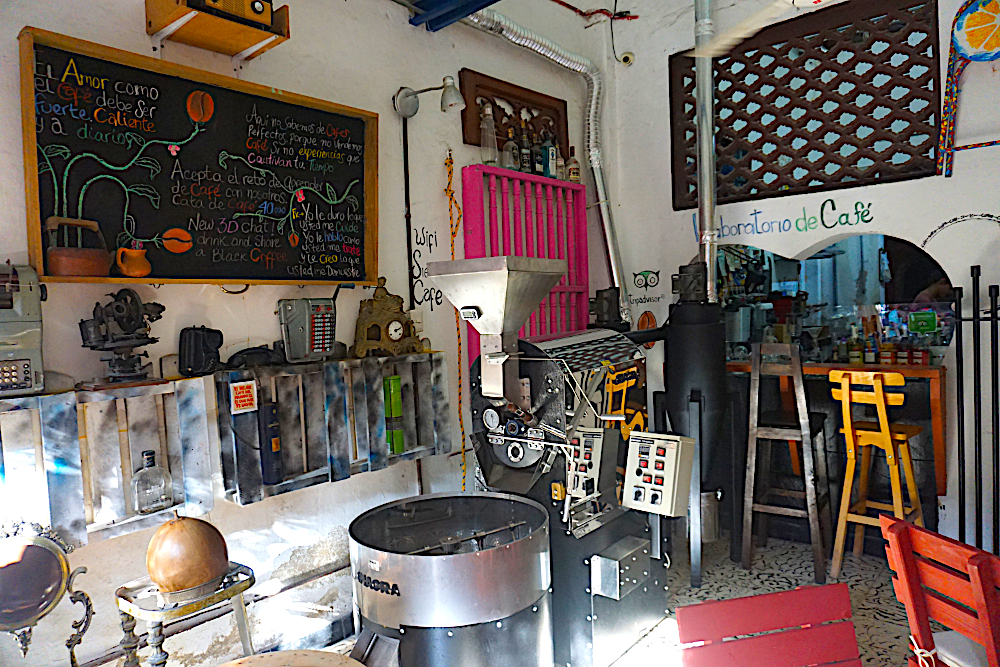 Cafe del Mural - cafés e um ambiente descolado