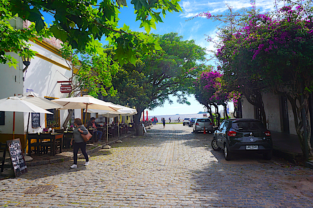 Cafés e restaurantes no centro histórico de Colônia